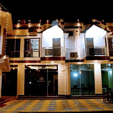 Hotel Aayes And Resort Shānti Niketan Εξωτερικό φωτογραφία